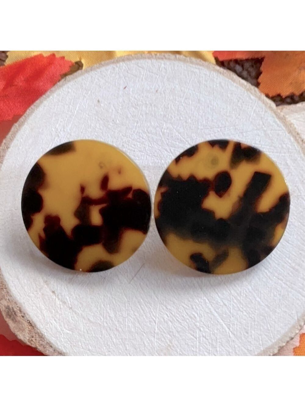 Tortus Shell Round Earrings - Picture 1 of 3